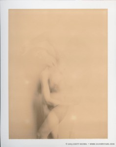 Erica - Chocolate Polarid 01